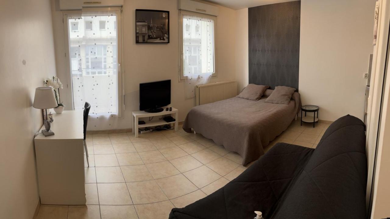 Studio Meuble Bussy-Saint-Georges Exteriör bild
